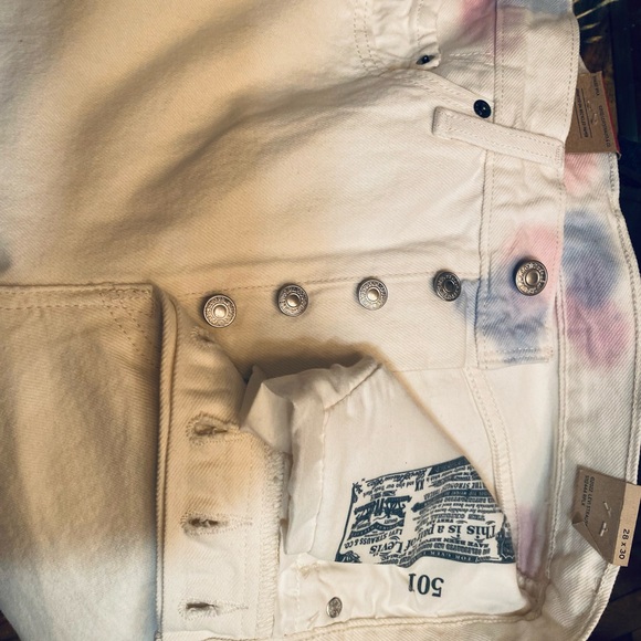 NWT Original Levi’s 501 Jeans Straight Leg Button Fly White Size 28x30 - Picture 10 of 12